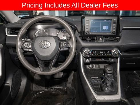 Used 2020 Toyota RAV4 XLE FWD image 6