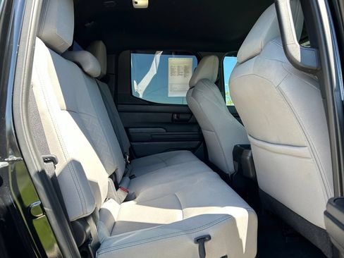 Used 2025 Toyota Tacoma SR5 AWD/4WD image 28