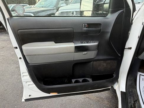 Used 2010 Toyota Tundra 4x4 Double Cab Long Bed image 11