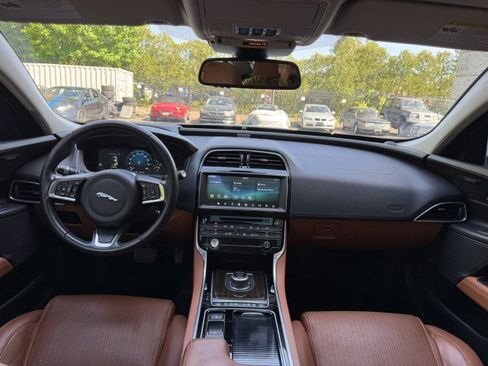 Used 2018 Jaguar XE Portfolio AWD/4WD image 31