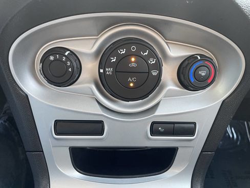 Used 2018 Ford Fiesta SE image 20