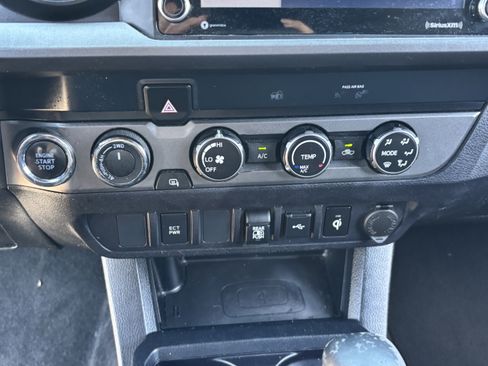 Used 2020 Toyota Tacoma TRD Off-Road AWD/4WD image 22