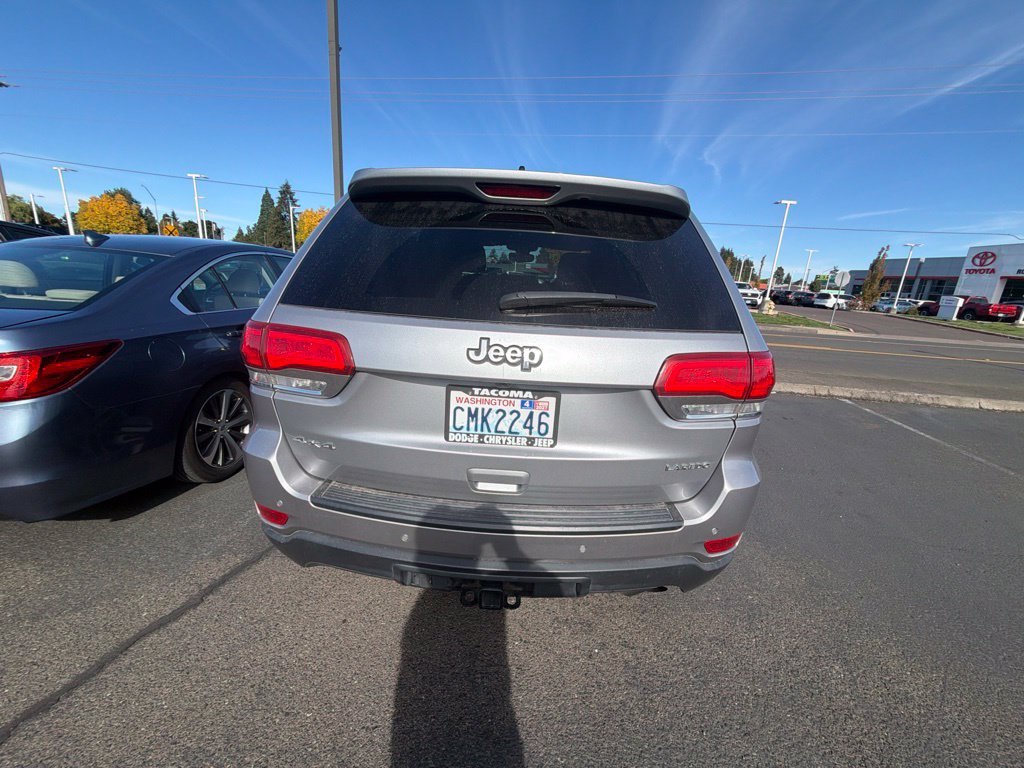 Used 2017 Jeep Grand Cherokee Laredo w/ Quick Order Package 23E AWD/4WD image 4