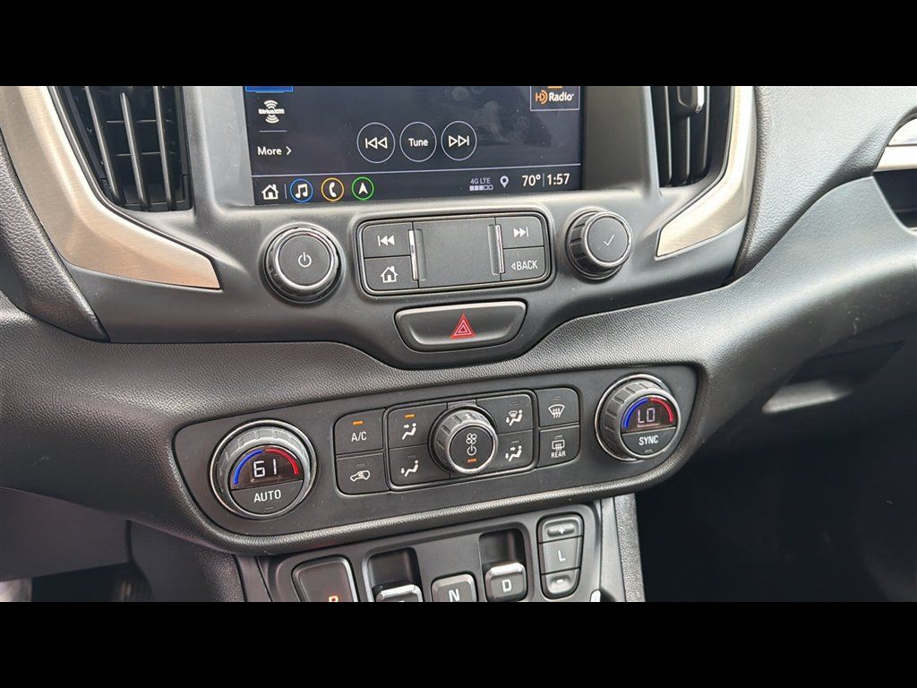 Used 2019 GMC Terrain Denali w/ GMC Pro Grade Package AWD/4WD image 19