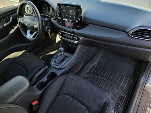 Used 2019 Hyundai Elantra GT image 25