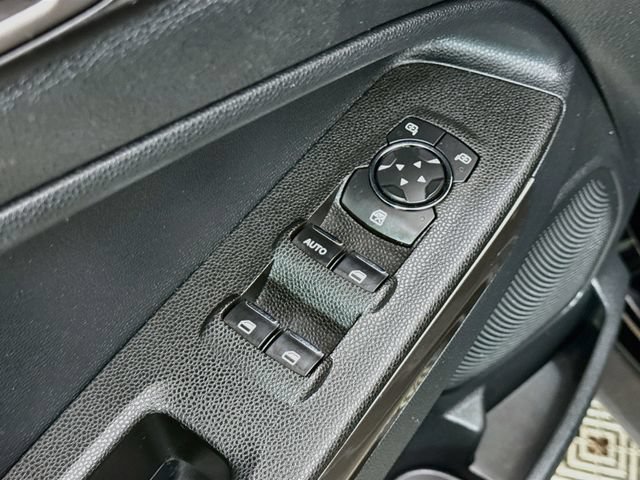 Used 2020 Ford EcoSport SE FWD image 17