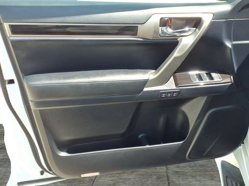 Used 2018 Lexus GX 460 w/ Navigation Package AWD/4WD image 11