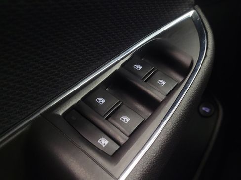 Used 2018 Chevrolet Cruze LT image 27