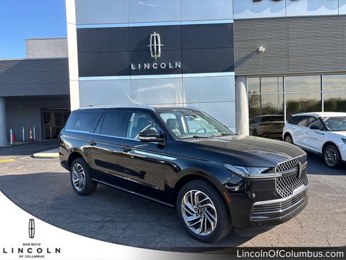 New 2026 Lincoln Navigator L Reserve AWD/4WD image 1