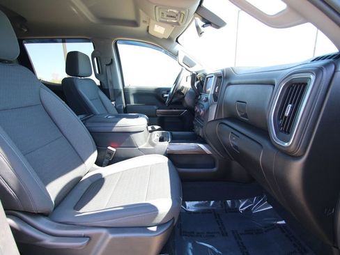 Used 2021 Chevrolet Silverado 1500 LT Trail Boss w/ Convenience Package II image 8