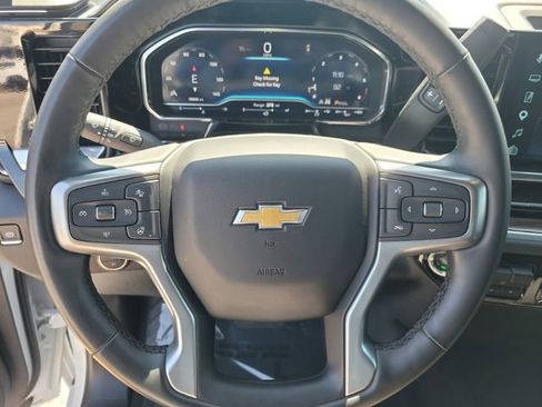 Used 2025 Chevrolet Silverado 2500 LT w/ Convenience Package AWD/4WD image 24
