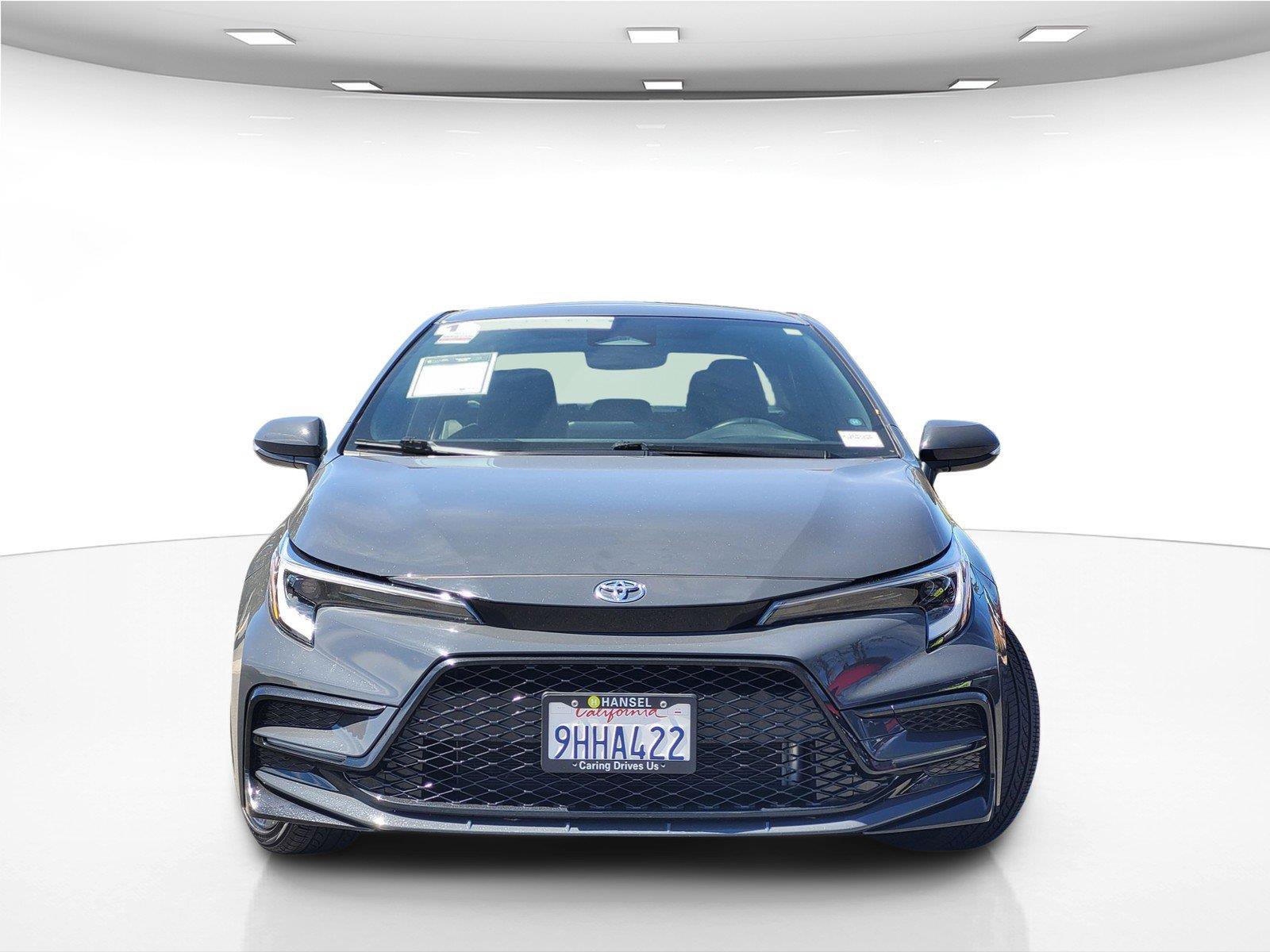 Used 2023 Toyota Corolla SE w/ SE Premium Package FWD image 4
