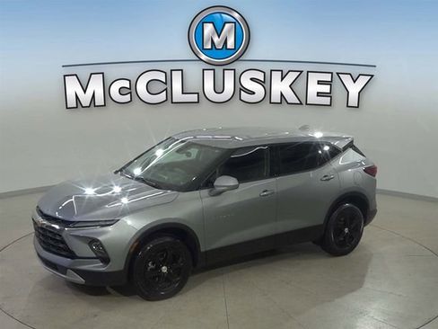 Certified 2025 Chevrolet Blazer LT FWD image 1
