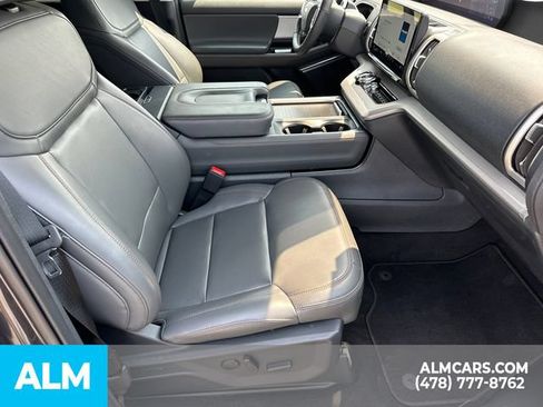 Used 2025 Ford Expedition Active AWD/4WD image 15
