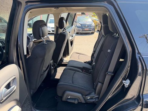 Used 2016 Dodge Journey SE w/ Flexible Seating Group FWD image 23