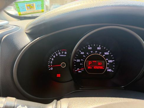 Used 2016 Kia Soul + w/ Audio Package FWD image 14