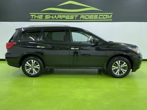 Used 2020 Nissan Pathfinder SL image 11
