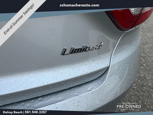 Used 2015 Hyundai Sonata Limited w/ Option Group 06 FWD image 17