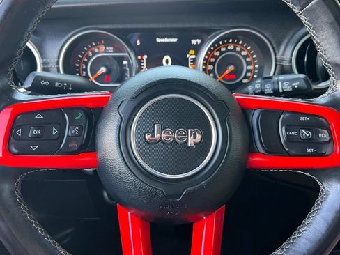 Used 2018 Jeep Wrangler Unlimited Sahara AWD/4WD image 25