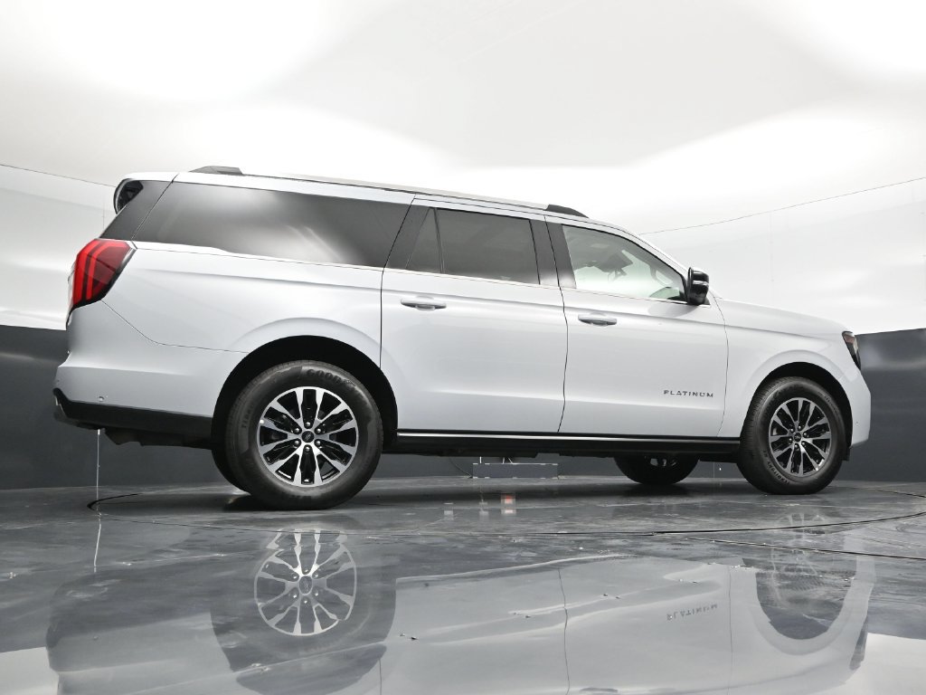 Used 2025 Ford Expedition Max Platinum AWD/4WD image 58