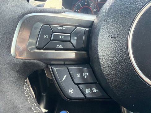 Used 2021 Ford Mustang Shelby GT500 w/ Technology Package RWD image 10