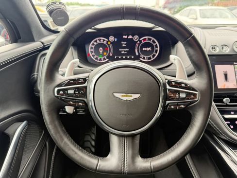 Used 2021 Aston Martin DBX AWD/4WD image 21
