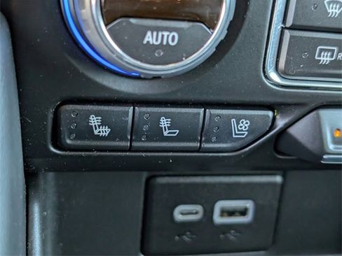 Used 2024 Chevrolet Tahoe High Country image 17