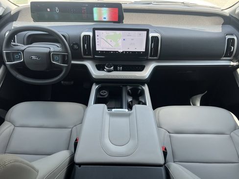 New 2026 Ford Expedition Active RWD image 2