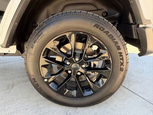 Certified 2025 Jeep Wrangler Unlimited Sahara w/ Safety Group image 8