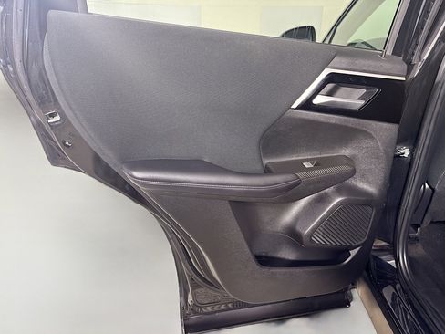 Used 2023 Mitsubishi Outlander ES image 26