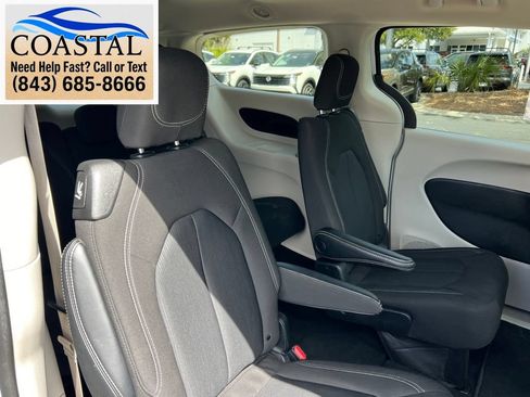 Used 2023 Chrysler Voyager LX FWD image 23