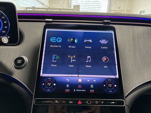 Used 2023 Mercedes-Benz EQE 500 4MATIC Sedan image 18