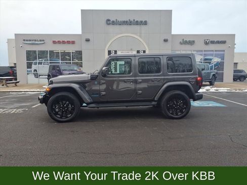 Used 2021 Jeep Wrangler Unlimited Sahara image 1