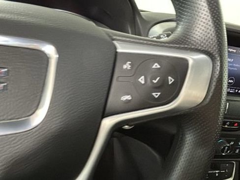 Used 2023 GMC Terrain SLE w/ Driver Convenience Package FWD image 16
