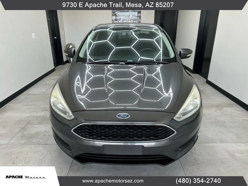 Used 2016 Ford Focus SE image 4