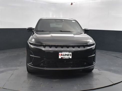 Used 2025 Jeep Wagoneer S Launch Edition w/ Trailer Tow Group image 2