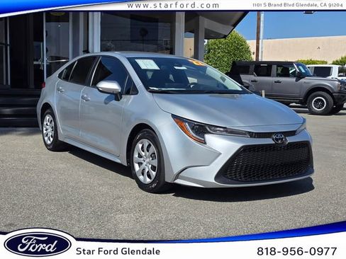 Used 2022 Toyota Corolla LE FWD image 1