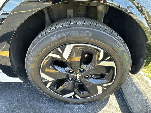 Certified 2023 Kia Niro Wind image 19