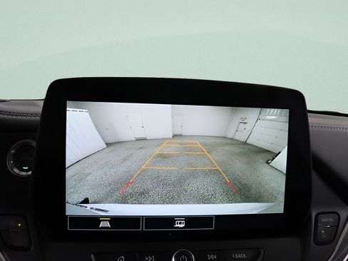 Used 2025 Chevrolet Blazer LT AWD/4WD image 11
