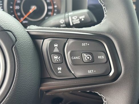 New 2025 Jeep Gladiator Sport image 25