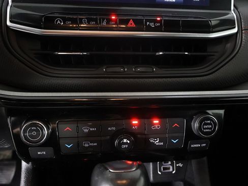 Used 2023 Jeep Compass Trailhawk AWD/4WD image 41