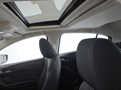 Used 2016 MAZDA MAZDA3 i Touring FWD image 6