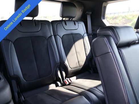 Used 2024 Jeep Grand Cherokee L Altitude AWD/4WD image 14