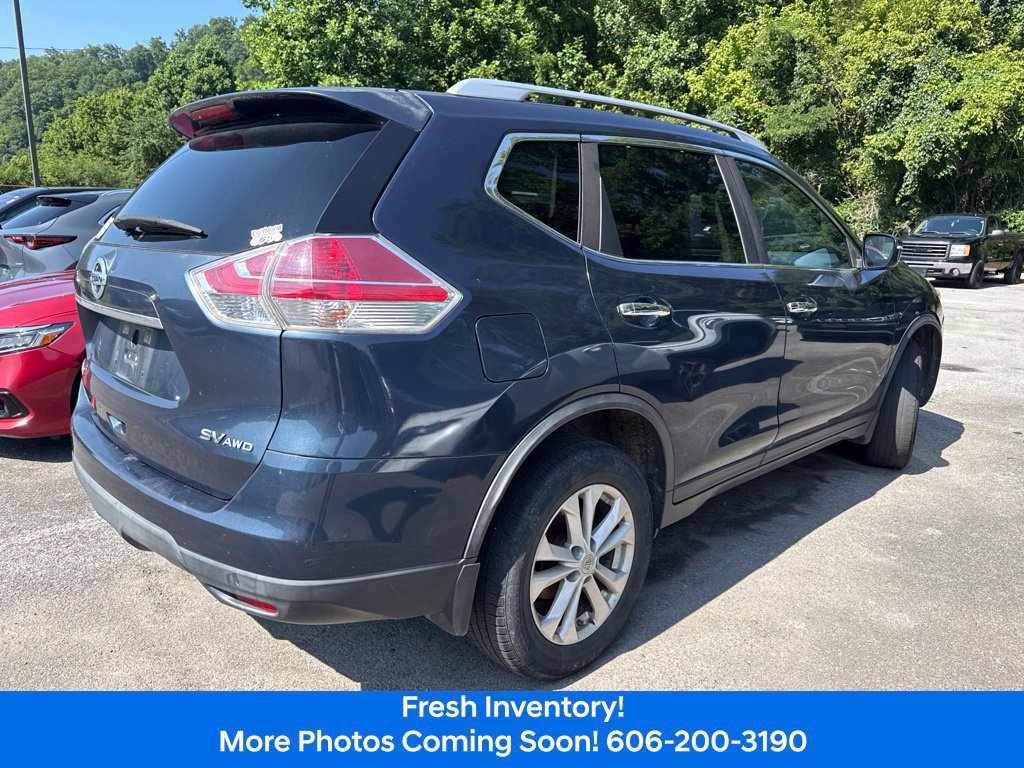 Used 2016 Nissan Rogue SV AWD/4WD image 6
