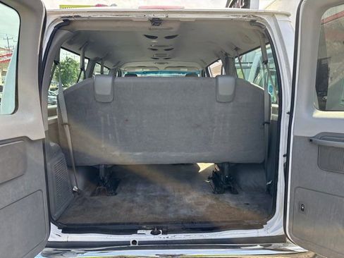Used 2014 Ford E-350 and Econoline 350 XLT RWD image 11