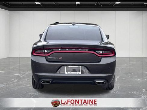 Used 2022 Dodge Charger SXT image 4