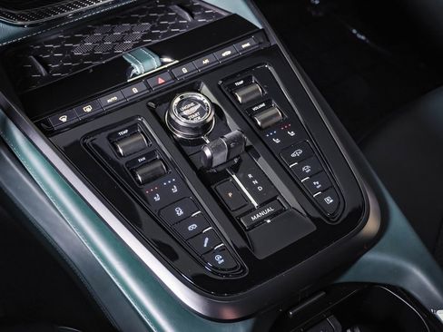 Used 2025 Aston Martin DBX 707 image 26