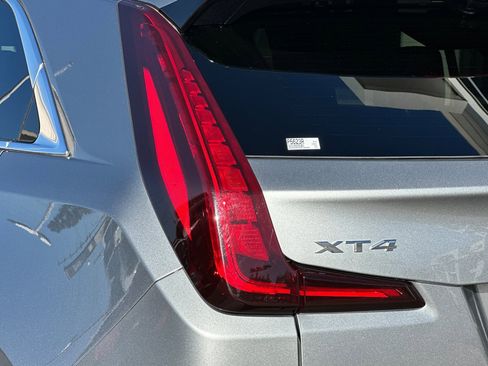Used 2024 Cadillac XT4 Premium Luxury image 37