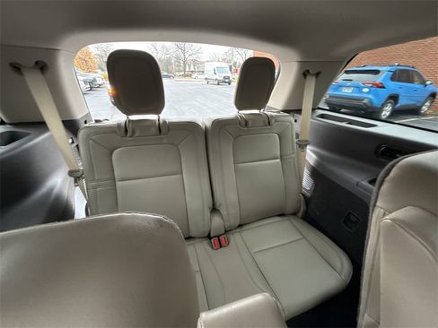 Certified 2023 Lincoln Aviator Reserve w/ Elements Package Plus image 26