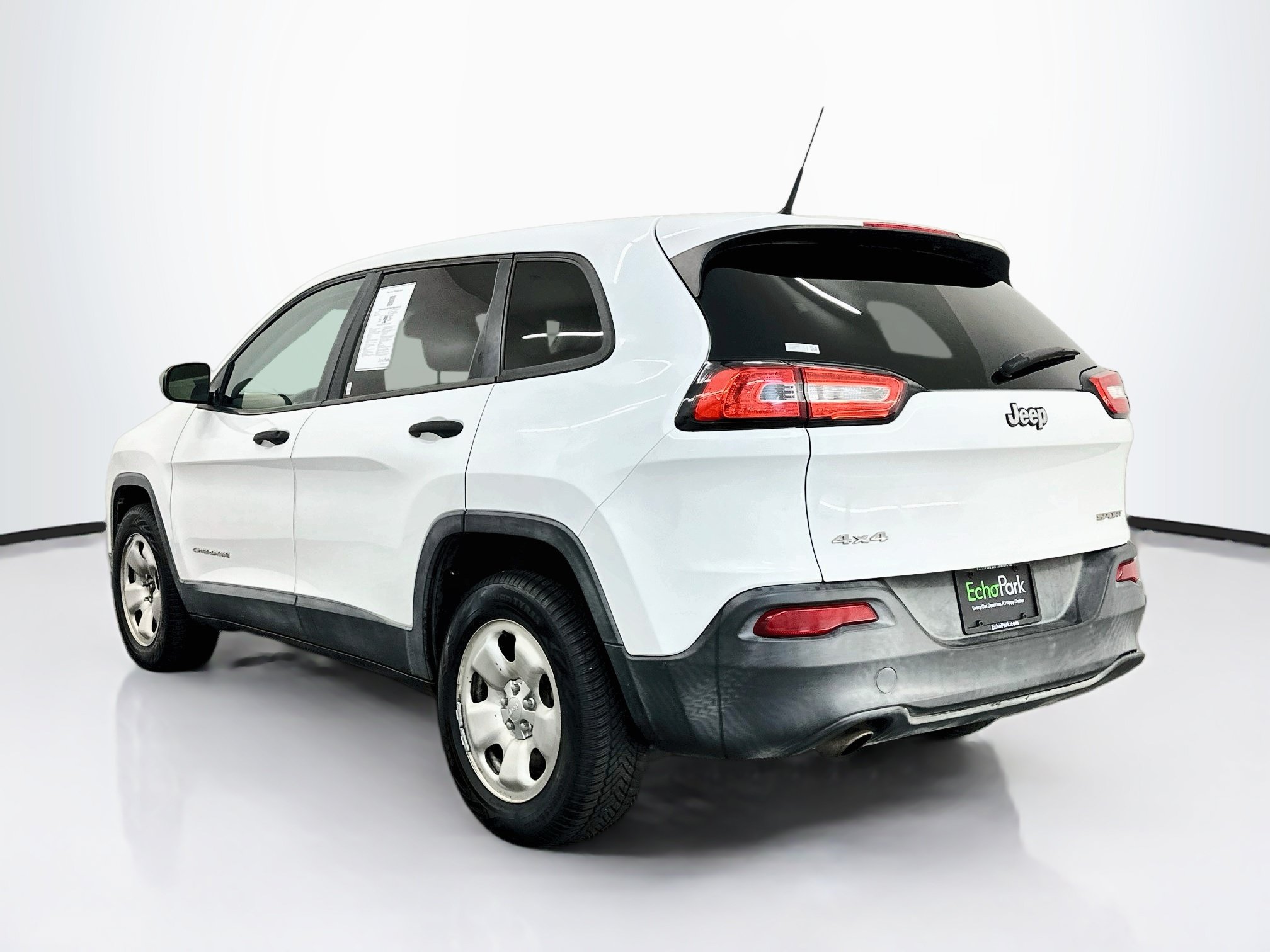 Used 2014 Jeep Cherokee Sport AWD/4WD image 5